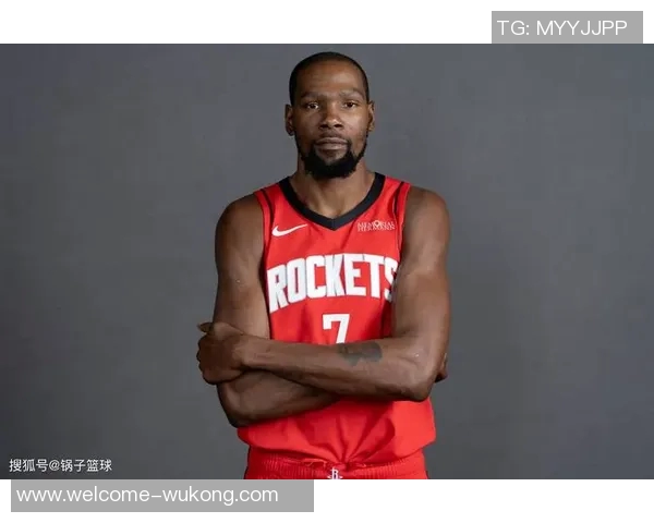 杜兰特称赞小贾巴里每次盖帽都是球队的关键时刻展现出色防守能力 杜兰特称赞小贾巴里每次盖帽都是球队的关键时刻展现出色防守能力