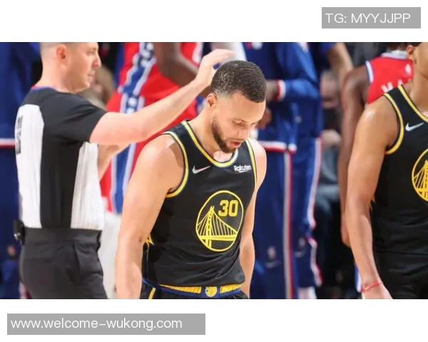 克莱状态低迷球队表现不佳今晚再次遭遇7中1困境引发深思 克莱状态低迷球队表现不佳今晚再次遭遇7中1困境引发深思