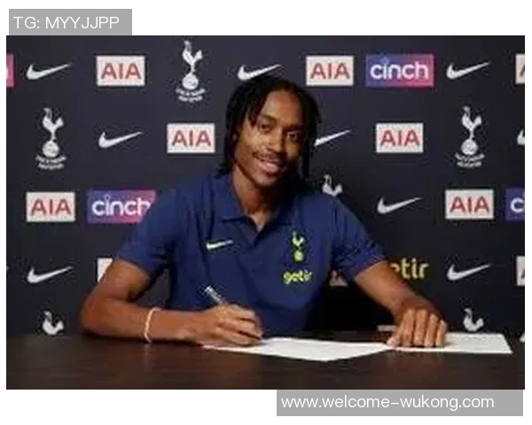 斯彭斯被弗兰克换下引发争议赛后情绪不佳引发关注